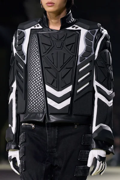 Look 221